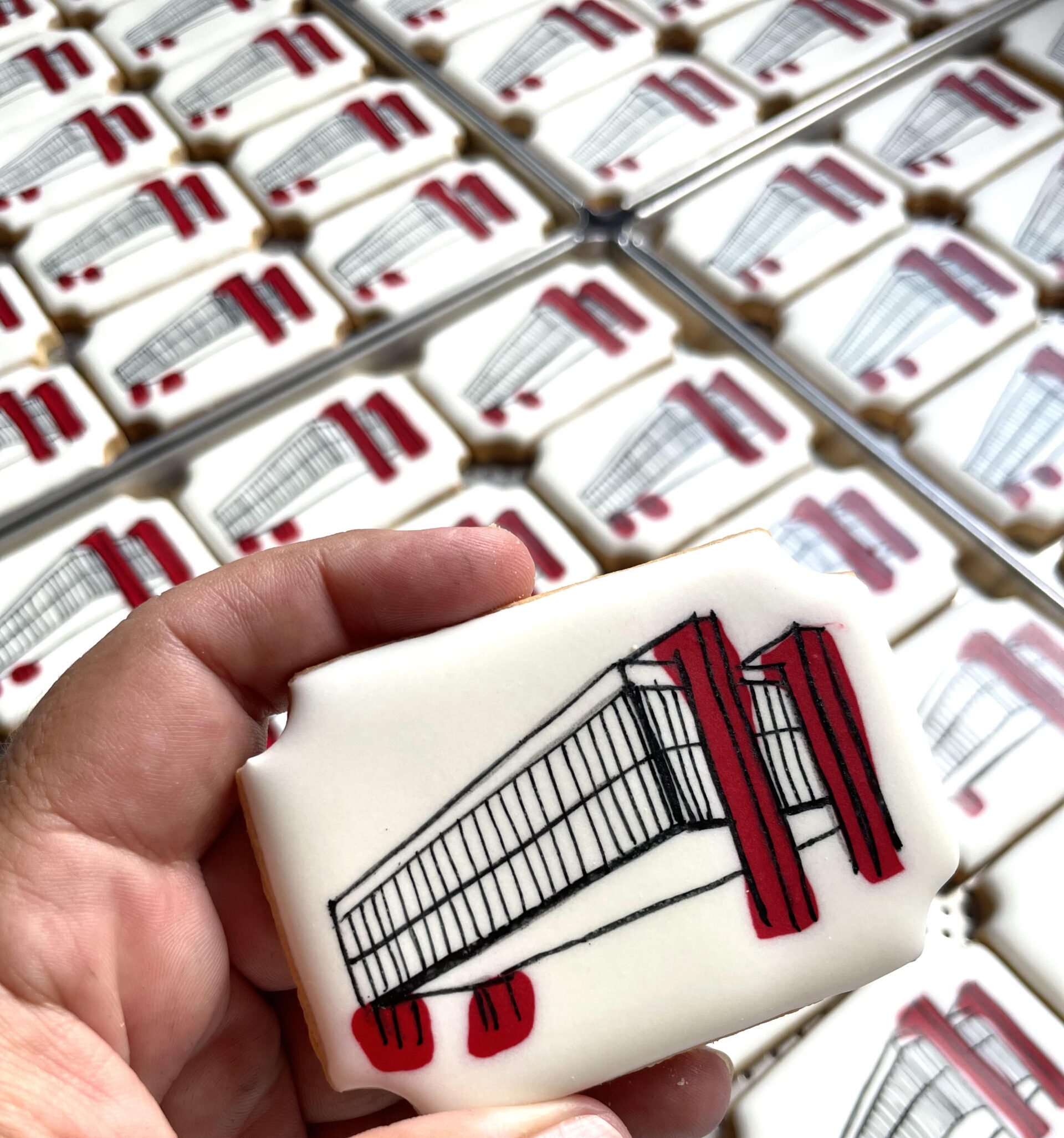 Biscoito MASP pintado a mão