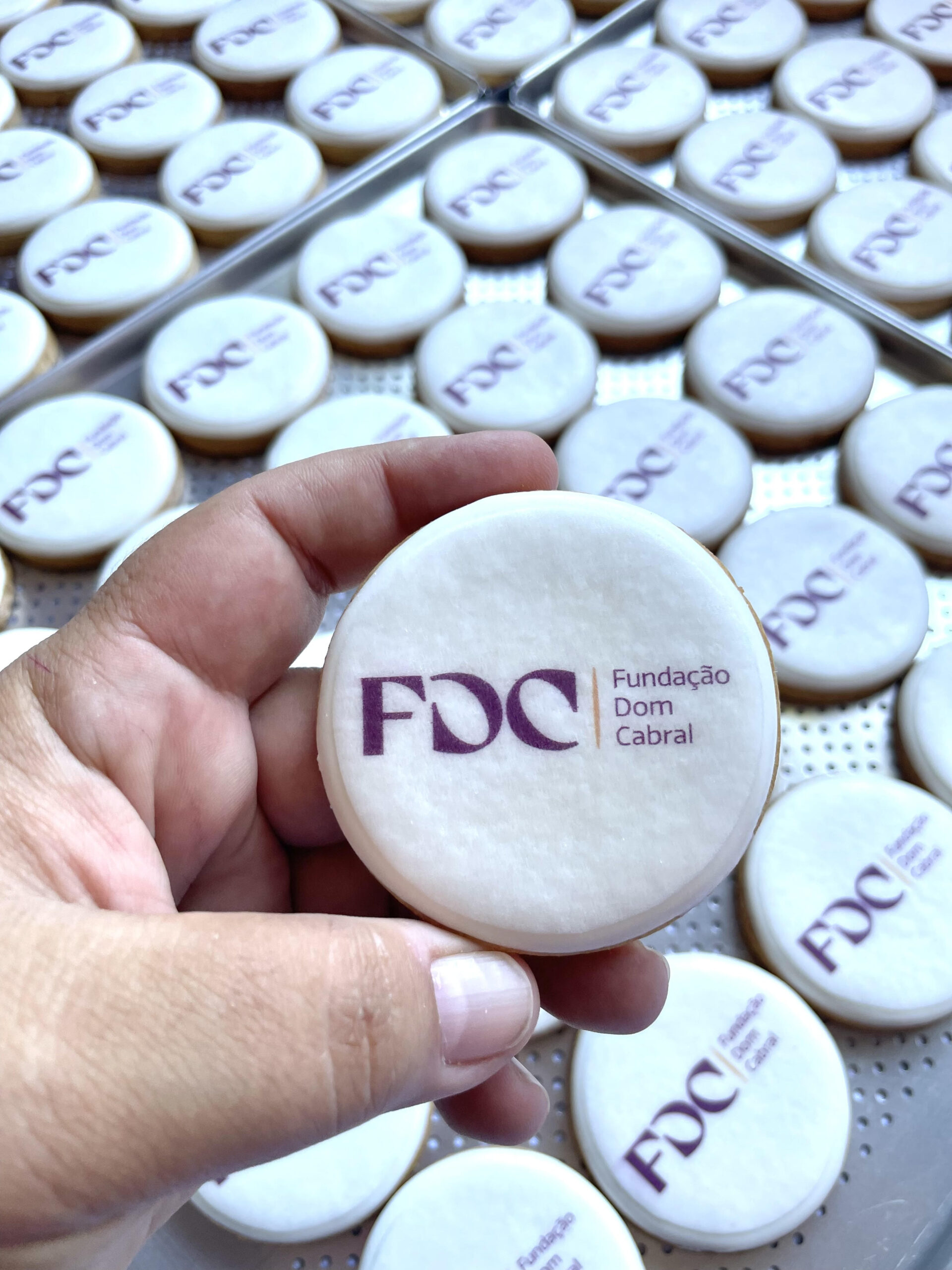 Biscoito com logo em papel arroz comestível